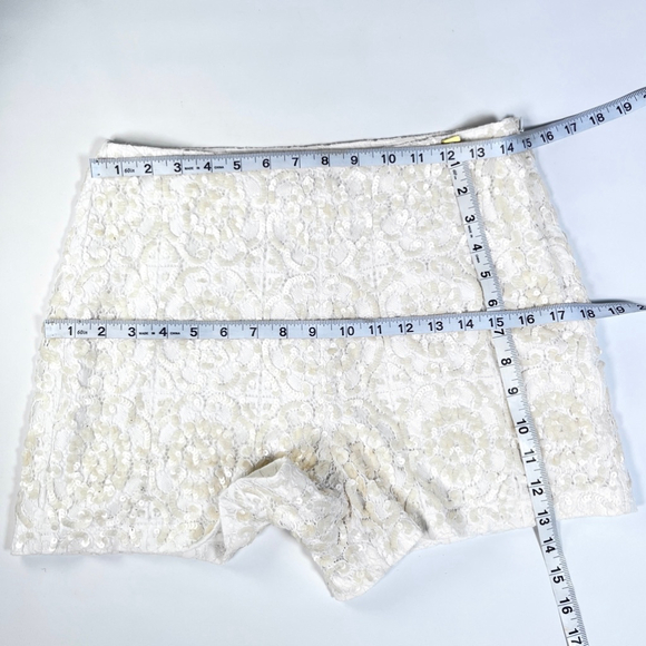 Women's Edition Express White Sequins Lace Fashion Shorts Size 6 - Picture 4 of 7